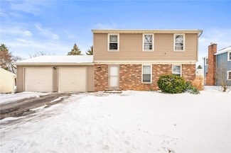 1757 Beechwood Dr, Farmington, NY 14425