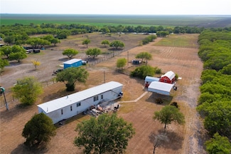3177 Nye Peterson Rd, Robstown, TX 78380