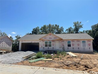 96 Colton Jesse Dr, Winfield, MO 63389