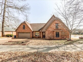 8839 Carrollwood Ln E, Cordova, TN 38016