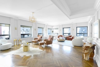 500 Park Ave Unit 14F, New York, NY 10022