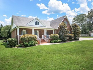124 Parkway Rd, Tullahoma, TN 37388