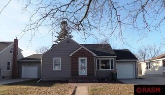 1193 River Rd, Windom, MN 56101
