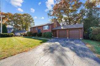 24 Freedom Ct, Johnston, RI 02919