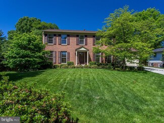 4822 Wakefield Chapel Rd, Annandale, VA 22003