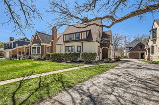 818 N Spring Ave, La Grange Park, IL 60526
