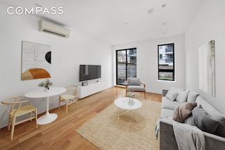 79 Clay St Unit 1R, Brooklyn, NY 11222