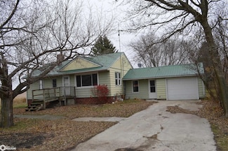 738 3rd St, Meservey, IA 50457