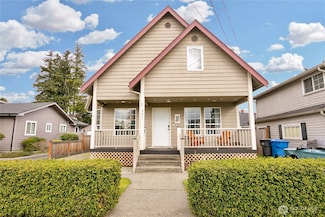 407 4th St NE, Puyallup, WA 98372