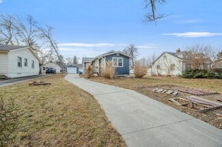 2406 36th St, Des Moines, IA 50310
