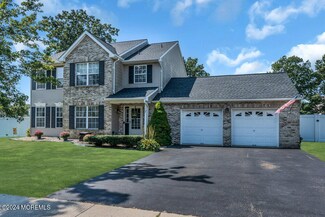 7 Andrew St, Howell, NJ 07731