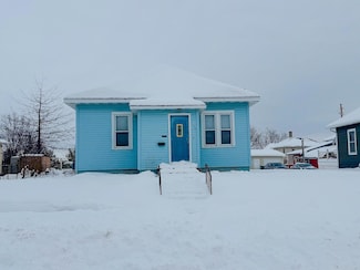 106 Jones St, West Union, IA 52175