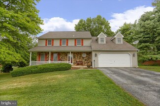 505 E Conestoga St, New Holland, PA 17557