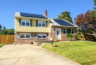 104 Farmdale Rd, Mount Holly, NJ 08060