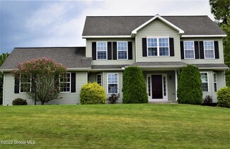31 Towpath Ln, Waterford, NY 12188