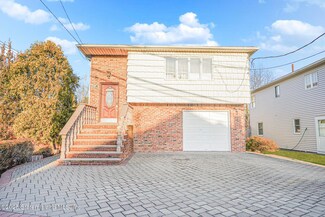 185 Foster Rd, Staten Island, NY 10309