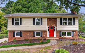 6060 Bobbybrook Dr, Clemmons, NC 27012