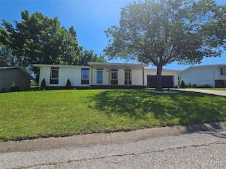 23 Hamlin Heights Dr, Hannibal, MO 63401