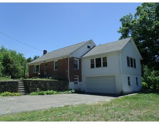 93 State St, Palmer, MA 01069
