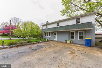 410 Firehouse Ln, Honey Brook, PA 19344