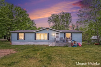 7813 River St, Belding, MI 48809