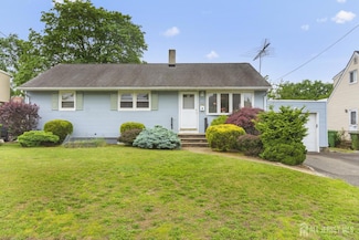 15 Vincent St, Parlin, NJ 08859