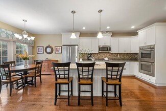 12 Swan Pond Ln, Carver, MA 02330