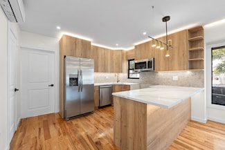 14428 Farmers Blvd, Jamaica, NY 11434