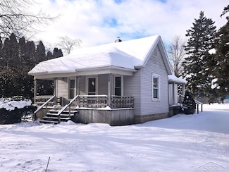 322 S Hemlock Rd, Hemlock, MI 48626