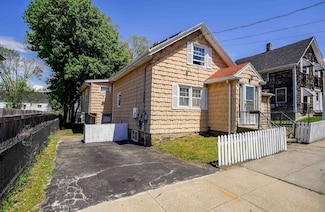 686 Charles St, Fall River, MA 02724