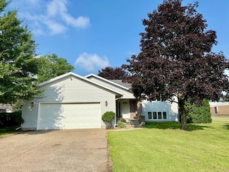 402 6th St SW, Little Falls, MN 56345