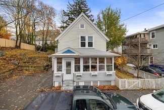 17 Cliff St, Salem, MA 01970