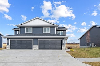 3450 Holderness Rd, Coralville, IA 52241