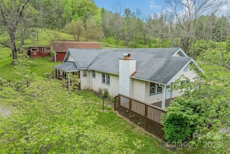 318 Sandy Way, Burnsville, NC 28714