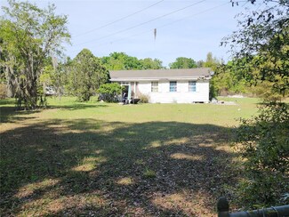 2607 NE 140th St, Citra, FL 32113