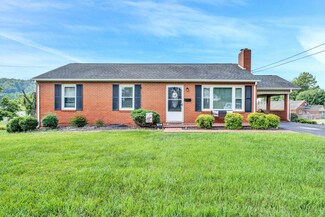 120 1st St, Rocky Mount, VA 24151
