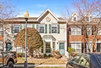 25 Desoto Dr, Franklin Park, NJ 08823