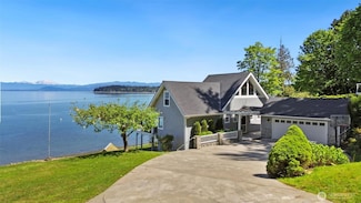 250 Fay Ln, Camano Island, WA 98282