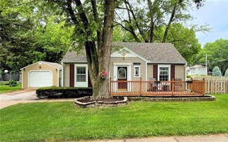 7906 Hemlock St, Overland Park, KS 66204