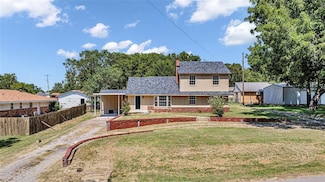 614 E Broadway Ave, Sulphur, OK 73086