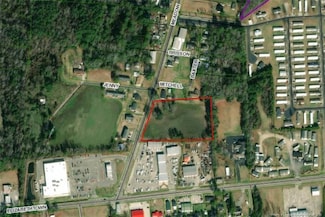 196 Meadow Rd, Lumberton, NC 28358