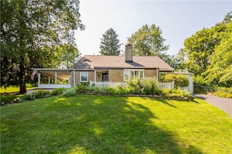 318 Center Church Rd, Canonsburg, PA 15317