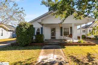 403 S Walnut St, Seneca, SC 29678