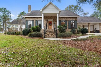 1105 Burgundy Dr, Lucedale, MS 39452