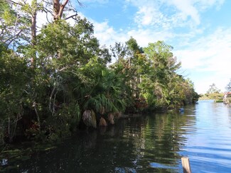 11 Big Oaks, Apalachicola, FL 32320