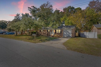 21 Pratt St, Charleston, SC 29407