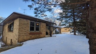 1523 Lake Michigan Dr NW, Grand Rapids, MI 49534