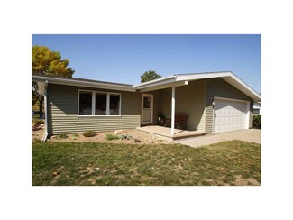 317 Swisher View Dr SW, Swisher, IA 52338