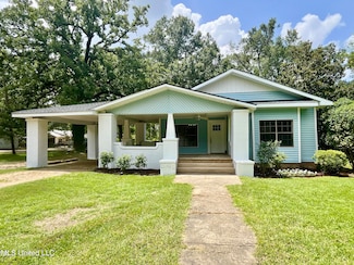 708 Lee Ave, Crystal Springs, MS 39059