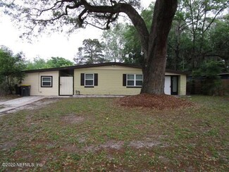 5433 Keystone Dr S, Jacksonville, FL 32207